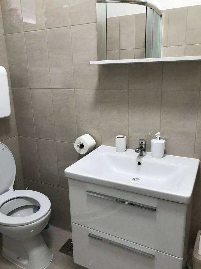 Donji Okrug  Apartman Mirjana With Terrace And Free Parking מראה חיצוני תמונה